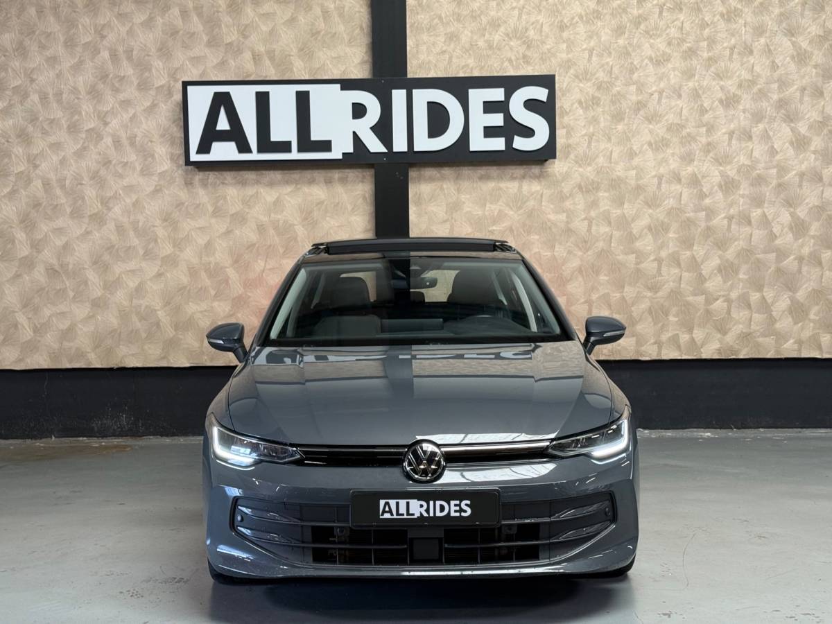Volkswagen Golf Volkswagen GOLF 1.5 eHybrid Life Edition | Camera | Pano | Sfeerverlichting | Led | Carplay