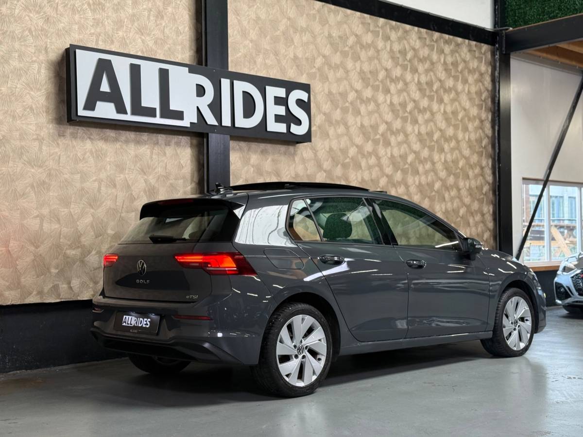 Volkswagen Golf Volkswagen GOLF 1.5 eHybrid Life Edition | Camera | Pano | Sfeerverlichting | Led | Carplay
