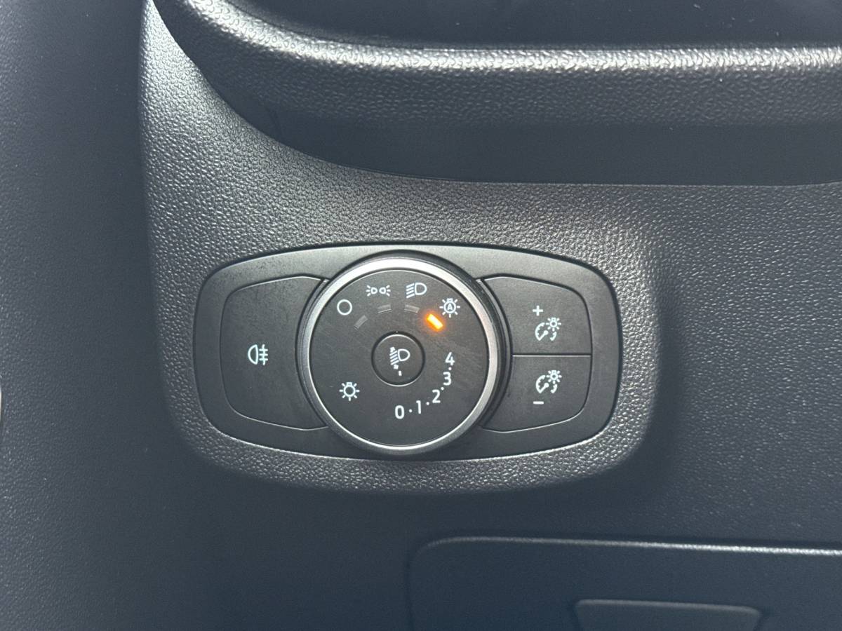 Ford Fiesta Ford Fiesta 1.0 EcoBoost Hybrid TITANIUM CRUISE/AIRCO/BLUETOOTH  1E EIG