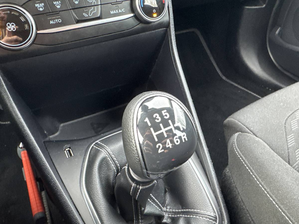 Ford Fiesta Ford Fiesta 1.0 EcoBoost Hybrid TITANIUM CRUISE/AIRCO/BLUETOOTH  1E EIG