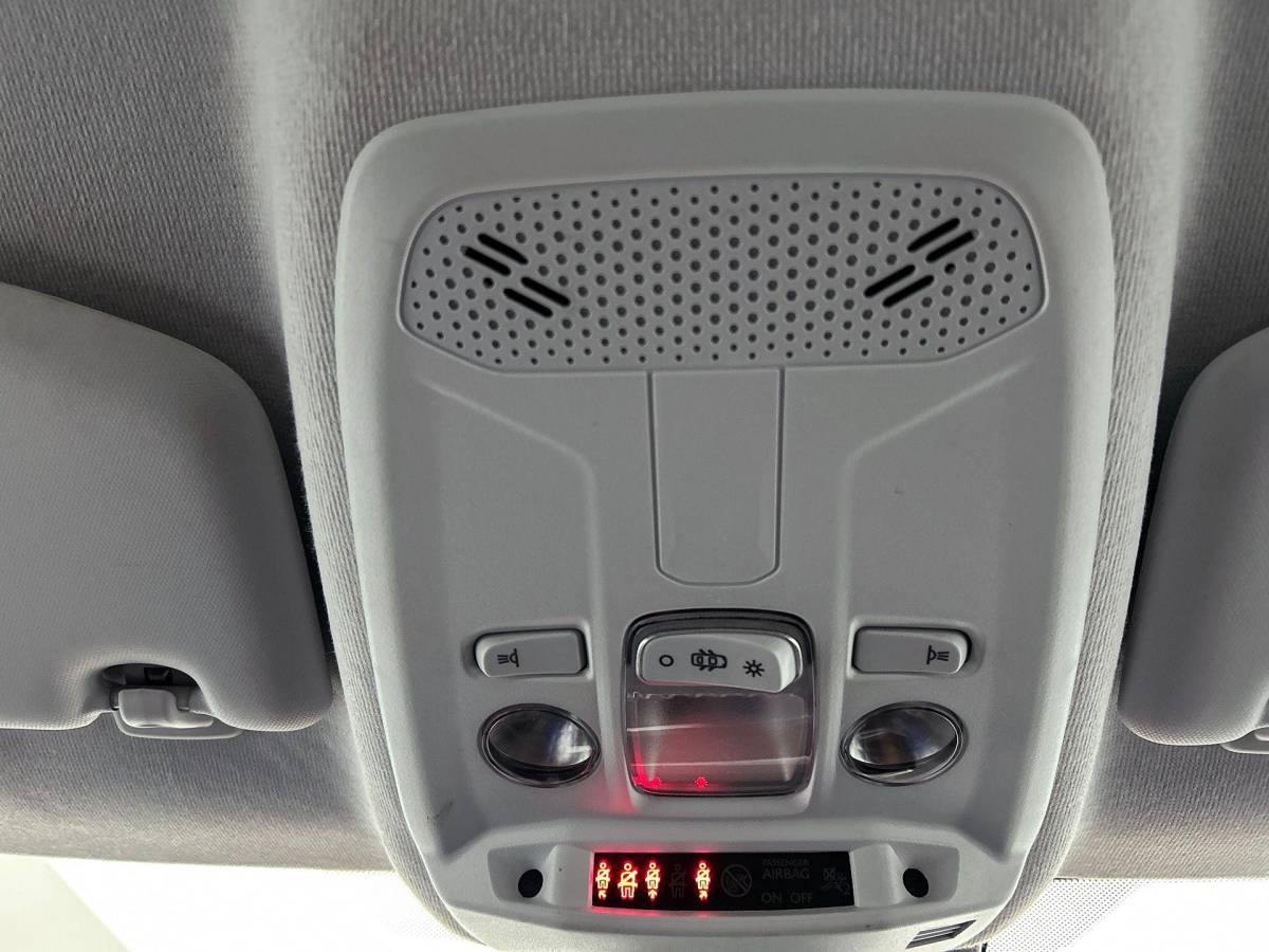 Peugeot 208 Peugeot 208 1.2 100pk AUT. Allure NAVI & CARPLAY | CRUISE