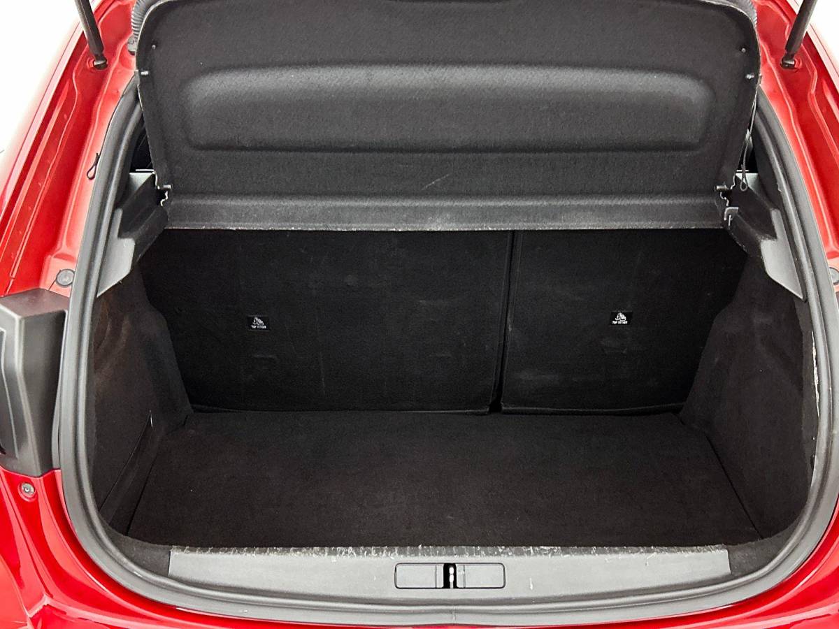 Peugeot 208 Peugeot 208 1.2 100pk AUT. Allure NAVI & CARPLAY | CRUISE