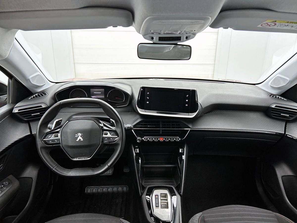 Peugeot 208 Peugeot 208 1.2 100pk AUT. Allure NAVI & CARPLAY | CRUISE