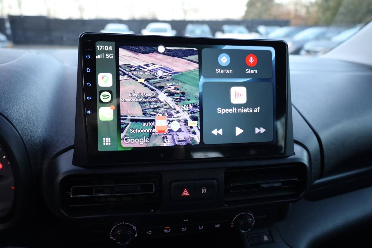 Citroën Berlingo Citroen Berlingo 1.2 PureTech TREKHAAK CARPLAY CAMERA CRUISE VERKEERSBORD/RIJBAANDETECTIE