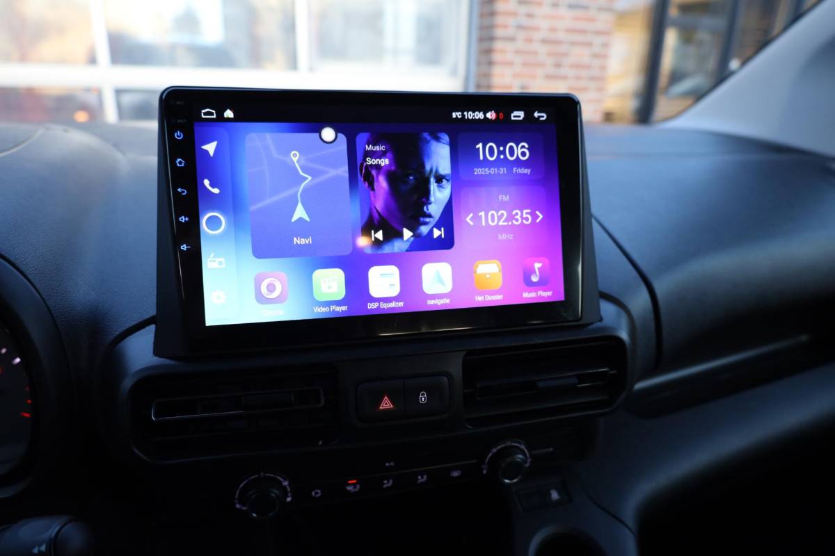 Citroën Berlingo Citroen Berlingo 1.2 PureTech TREKHAAK CARPLAY CAMERA CRUISE VERKEERSBORD/RIJBAANDETECTIE