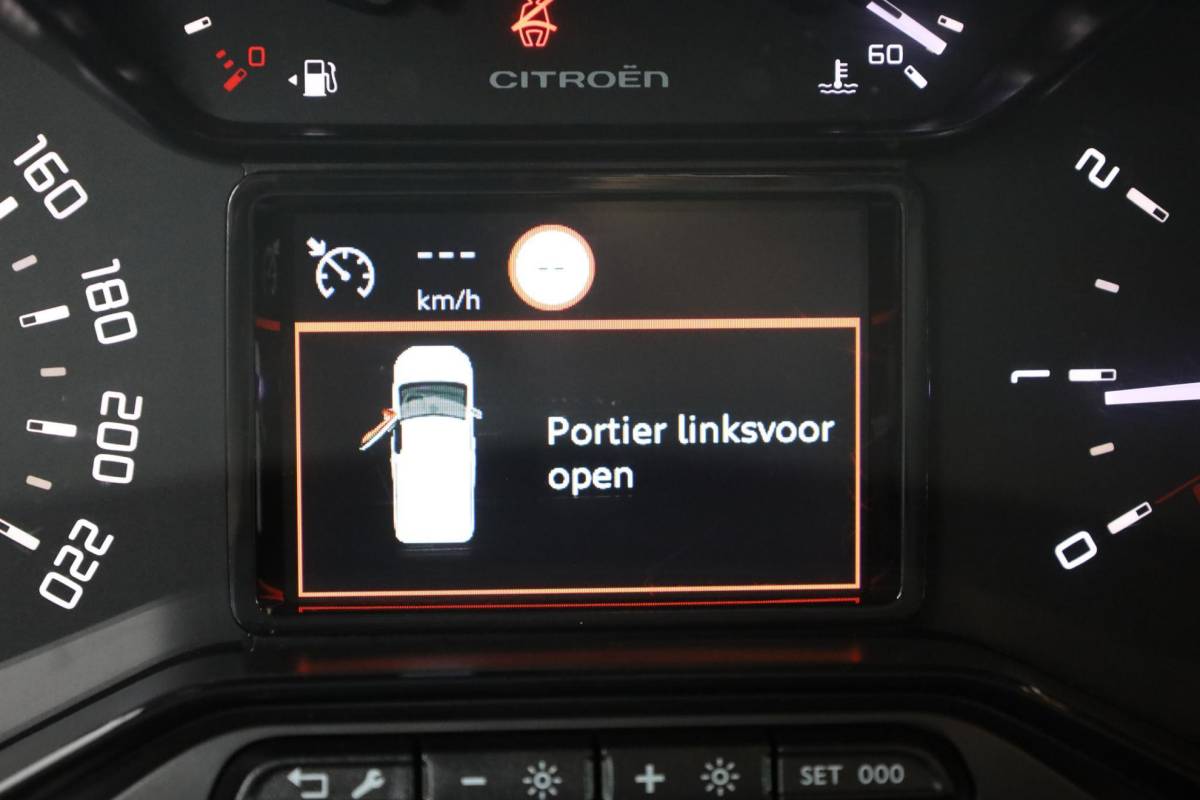 Citroën Berlingo Citroen Berlingo 1.2 PureTech TREKHAAK CARPLAY CAMERA CRUISE VERKEERSBORD/RIJBAANDETECTIE