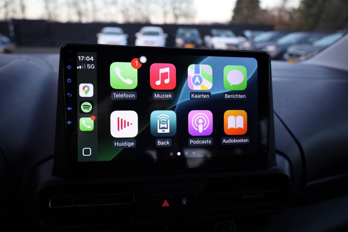 Citroën Berlingo Citroen Berlingo 1.2 PureTech TREKHAAK CARPLAY CAMERA CRUISE VERKEERSBORD/RIJBAANDETECTIE