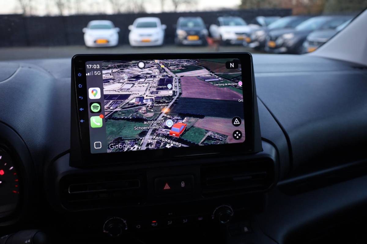 Citroën Berlingo Citroen Berlingo 1.2 PureTech TREKHAAK CARPLAY CAMERA CRUISE VERKEERSBORD/RIJBAANDETECTIE