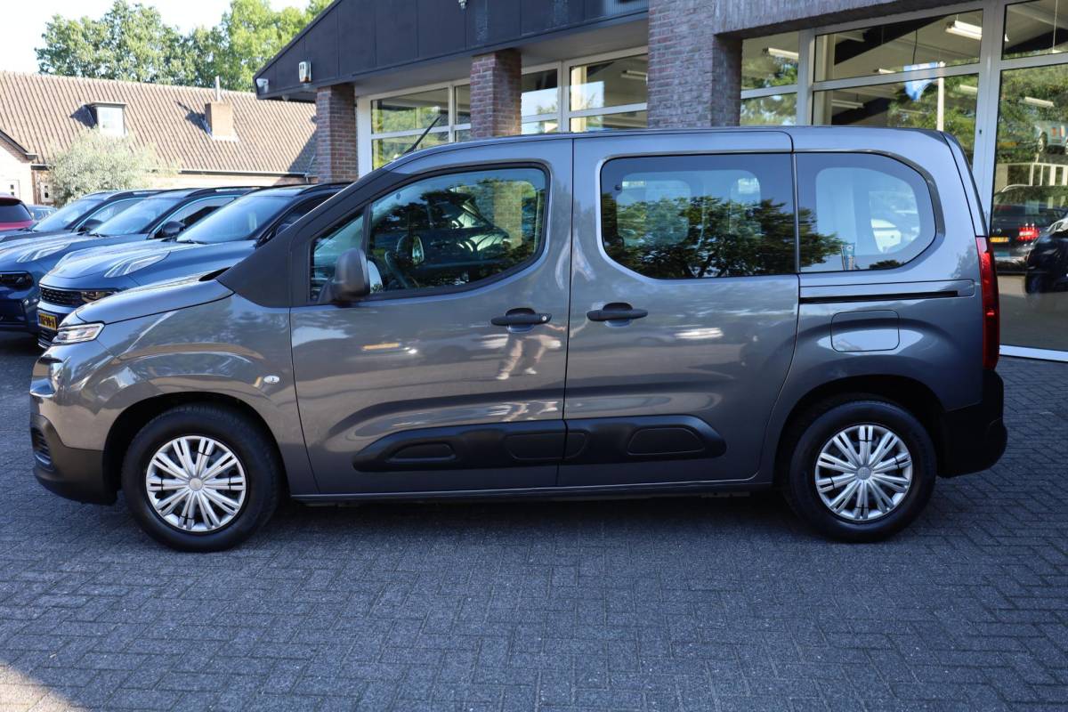 Citroën Berlingo Citroen Berlingo 1.2 PureTech TREKHAAK CARPLAY CAMERA CRUISE VERKEERSBORD/RIJBAANDETECTIE