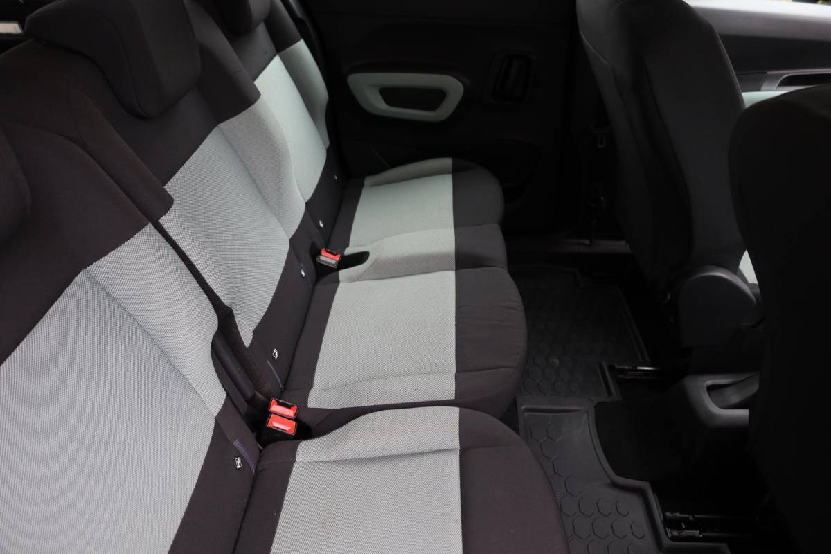 Citroën Berlingo Citroen Berlingo 1.2 PureTech TREKHAAK CARPLAY CAMERA CRUISE VERKEERSBORD/RIJBAANDETECTIE