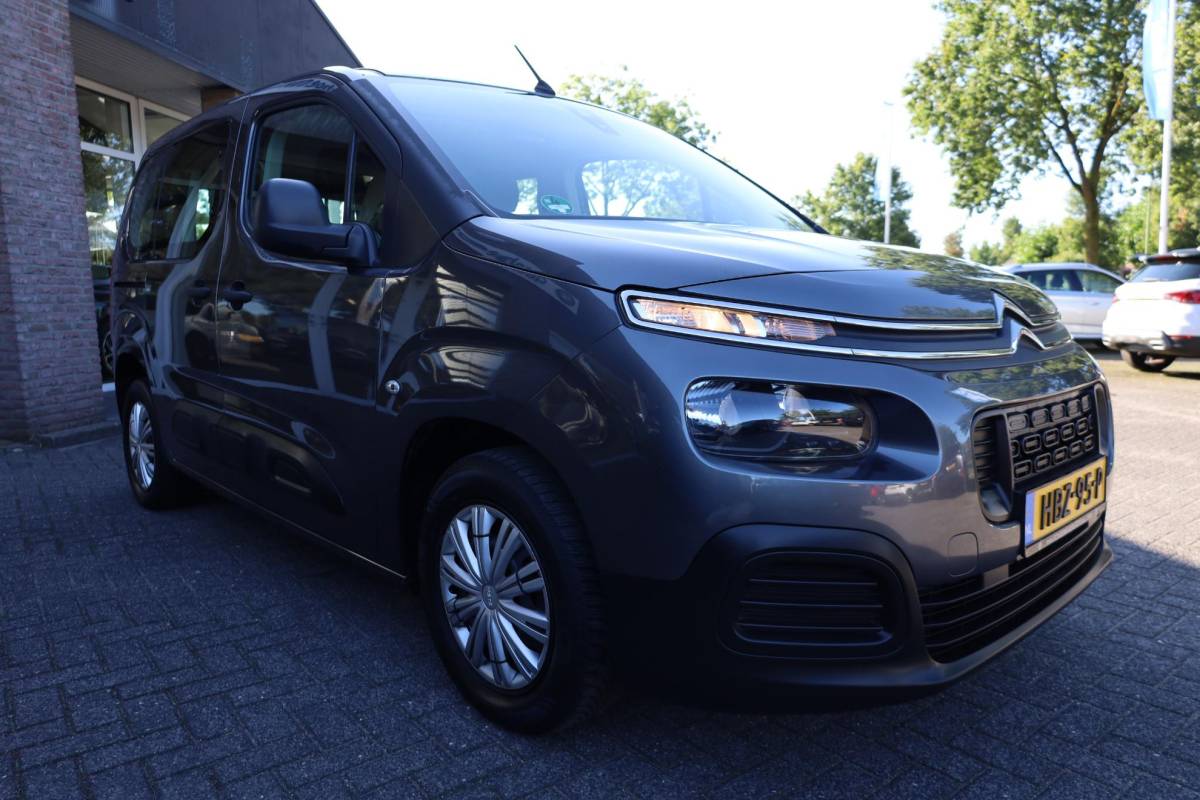 Citroën Berlingo Citroen Berlingo 1.2 PureTech TREKHAAK CARPLAY CAMERA CRUISE VERKEERSBORD/RIJBAANDETECTIE