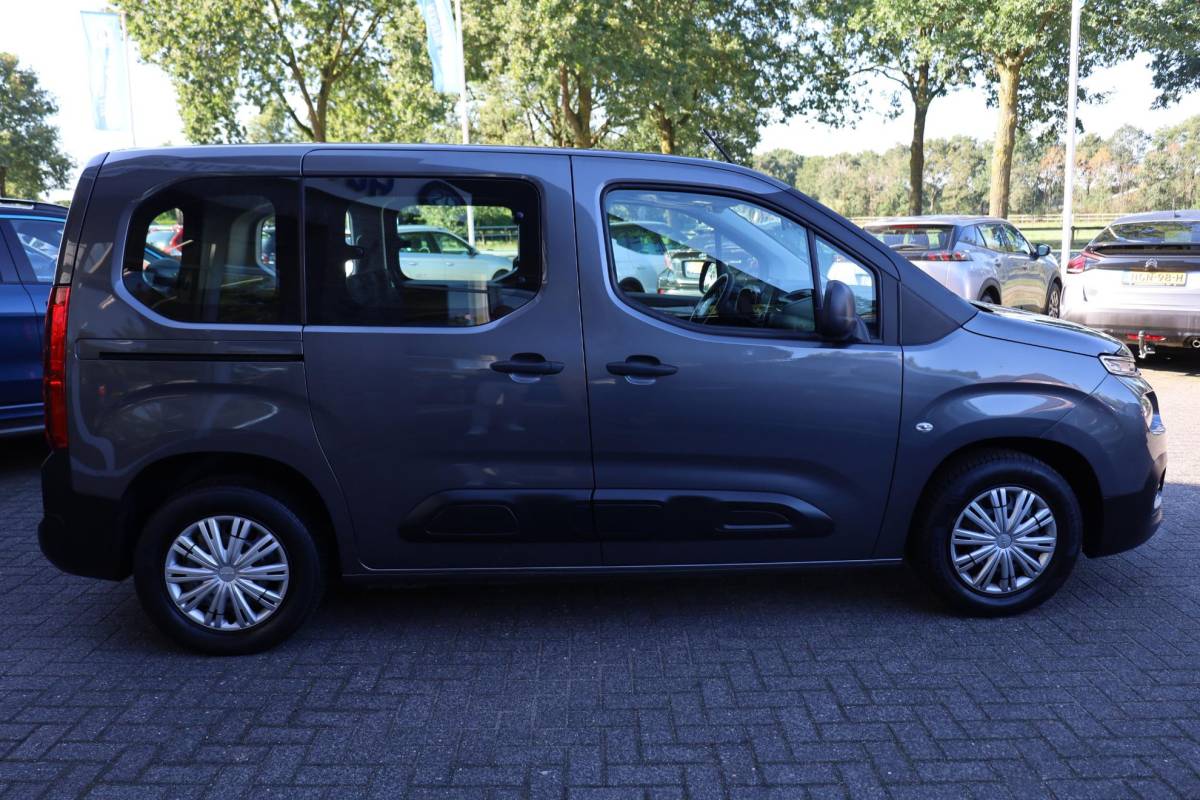 Citroën Berlingo Citroen Berlingo 1.2 PureTech TREKHAAK CARPLAY CAMERA CRUISE VERKEERSBORD/RIJBAANDETECTIE