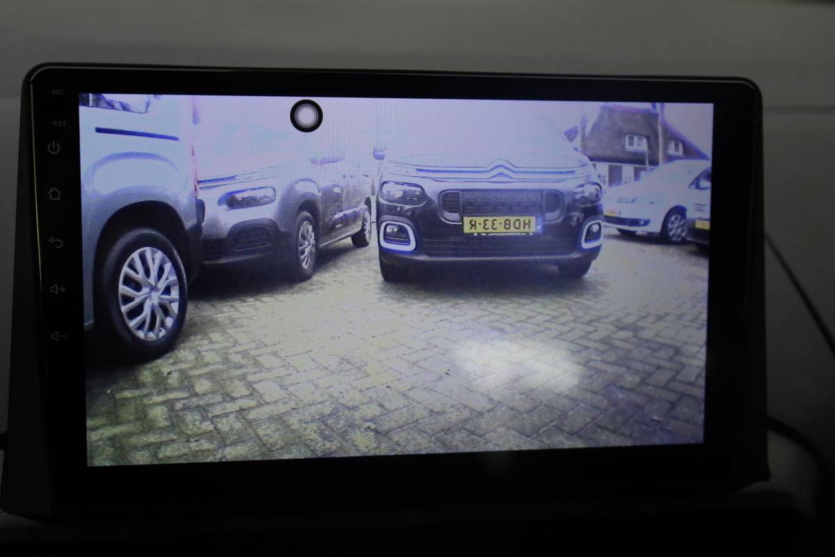 Citroën Berlingo Citroen Berlingo 1.2 PureTech TREKHAAK CARPLAY CAMERA CRUISE VERKEERSBORD/RIJBAANDETECTIE