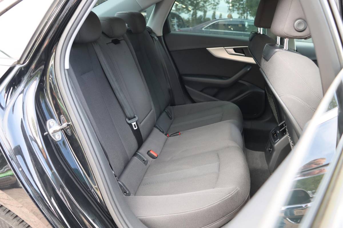 Audi A4 Audi A4 Limousine 1.4 TFSI Sport Edition 150PK | Dealeronderhouden