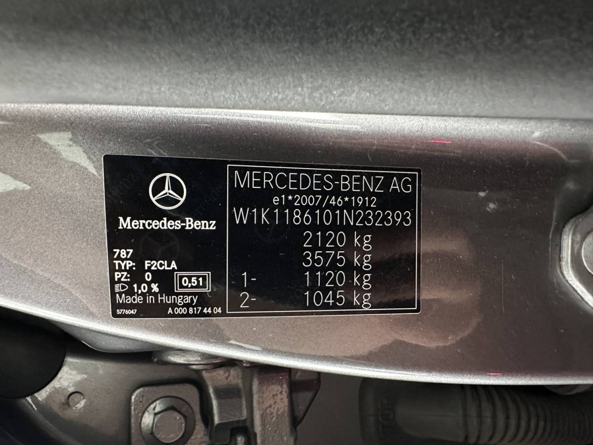 Mercedes-Benz CLA Mercedes-Benz CLA-klasse Shooting Brake 180 d Business Solution AMG (INCL.BTW) Aut. *LEATHER-MICROFIBRE | FULL-LED | HEATED-SPORTSEATS | AMBIENT-LIGHT | DIGI-COCKPIT | DAB+ | NAVI-FULLMAP | CAMERA | PRIVACYGLASS | SHIFTPADDLES | 18”ALU*