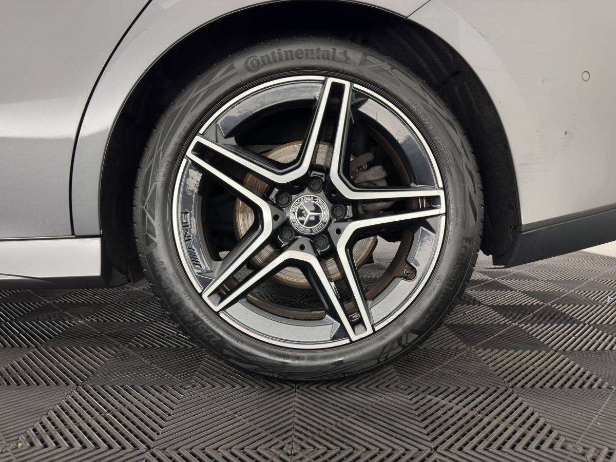 Mercedes-Benz CLA Mercedes-Benz CLA-klasse Shooting Brake 180 d Business Solution AMG (INCL.BTW) Aut. *LEATHER-MICROFIBRE | FULL-LED | HEATED-SPORTSEATS | AMBIENT-LIGHT | DIGI-COCKPIT | DAB+ | NAVI-FULLMAP | CAMERA | PRIVACYGLASS | SHIFTPADDLES | 18”ALU*
