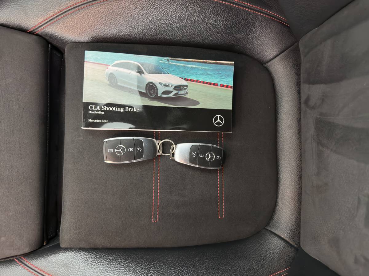 Mercedes-Benz CLA Mercedes-Benz CLA-klasse Shooting Brake 180 d Business Solution AMG (INCL.BTW) Aut. *LEATHER-MICROFIBRE | FULL-LED | HEATED-SPORTSEATS | AMBIENT-LIGHT | DIGI-COCKPIT | DAB+ | NAVI-FULLMAP | CAMERA | PRIVACYGLASS | SHIFTPADDLES | 18”ALU*