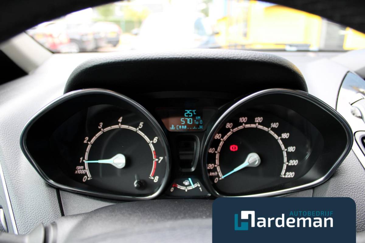 Ford B-MAX Ford B-Max 1.0 EcoBoost Titanium Navi Clima Trekhaak