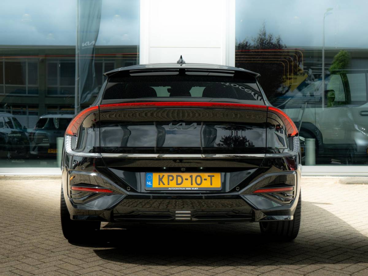 Kia EV6 Kia EV6 GT-Line Business Edition 84 kWh Speciale uitvoering | 21 inch GT velgen | Hifi upgrade met Subwoofer | Gele remklauwen | Stoel verwarming l Elektrische kofferklep | GT pakket | LED | Keyless | 20 inch LMV