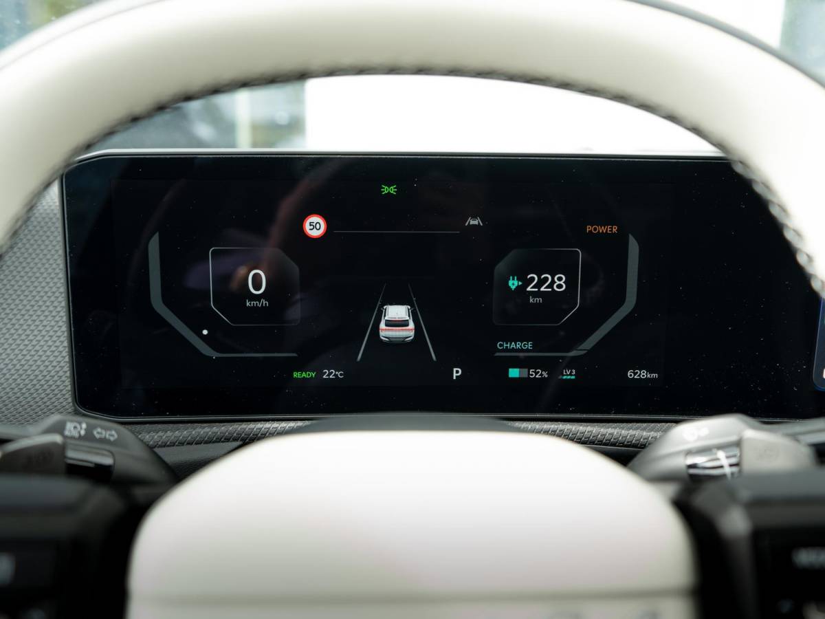 Kia EV6 Kia EV6 GT-Line Business Edition 84 kWh Speciale uitvoering | 21 inch GT velgen | Hifi upgrade met Subwoofer | Gele remklauwen | Stoel verwarming l Elektrische kofferklep | GT pakket | LED | Keyless | 20 inch LMV