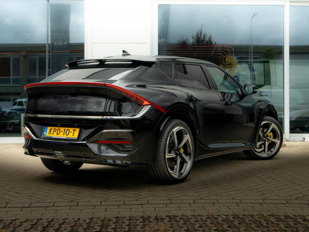 Kia EV6 Kia EV6 GT-Line Business Edition 84 kWh Speciale uitvoering | 21 inch GT velgen | Hifi upgrade met Subwoofer | Gele remklauwen | Stoel verwarming l Elektrische kofferklep | GT pakket | LED | Keyless | 20 inch LMV