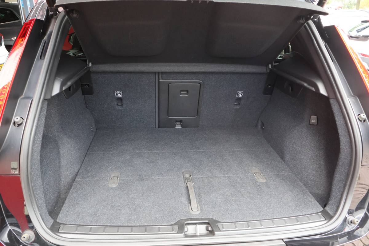 Volvo XC40 Volvo XC40 1.5 T2 Core | Origineel NL | Climate Pack | Park Assist Pack |