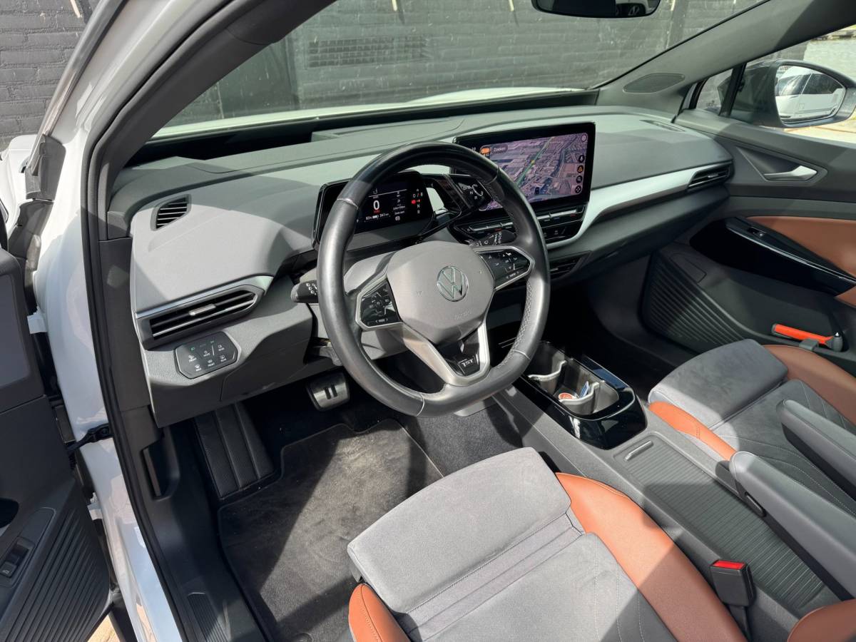 Volkswagen ID.4 Volkswagen ID.4 First Max 77 kWh ** PANO + MASSAGE + THAAK + 360 CAMERA + FULL OPTION**