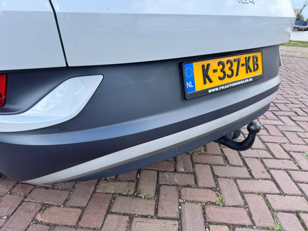 Volkswagen ID.4 Volkswagen ID.4 First Max 77 kWh ** PANO + MASSAGE + THAAK + 360 CAMERA + FULL OPTION**