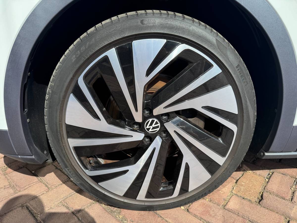 Volkswagen ID.4 Volkswagen ID.4 First Max 77 kWh ** PANO + MASSAGE + THAAK + 360 CAMERA + FULL OPTION**
