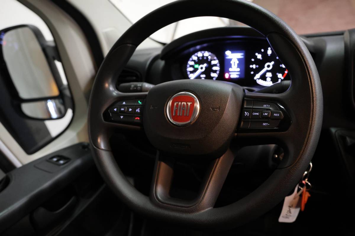 Fiat Ducato Fiat Ducato BAKWAGEN MEUBELBAK LAADKLEP