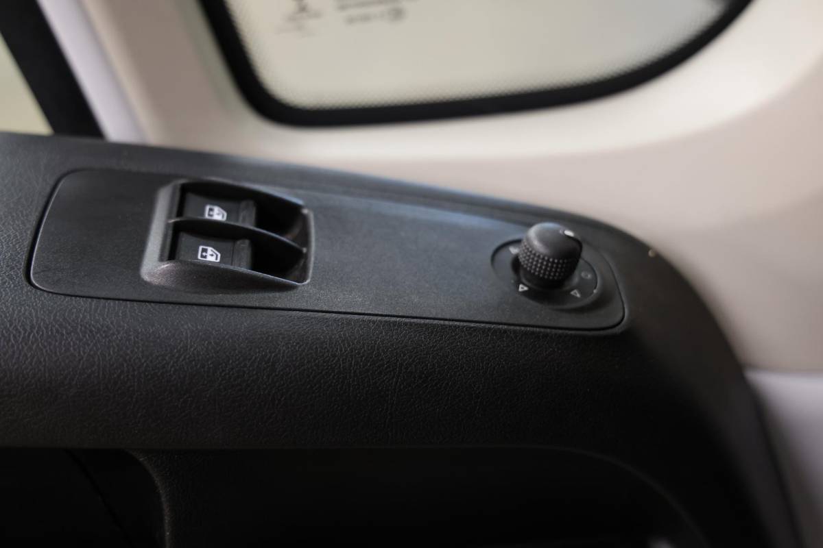 Fiat Ducato Fiat Ducato BAKWAGEN MEUBELBAK LAADKLEP