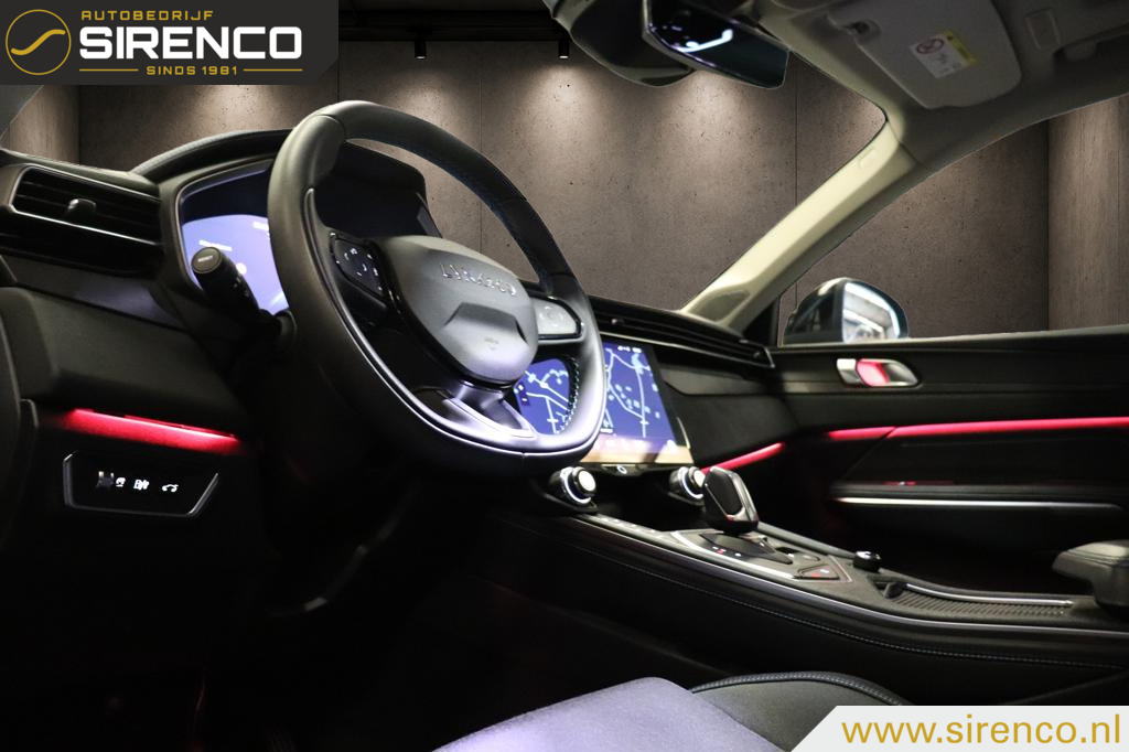 Lynk & Co 01 Lynk & Co 01 1.5| komt binnen | trekhaak | 360 camera met 3d view |adaptive cruise control | sfeerverlichting |