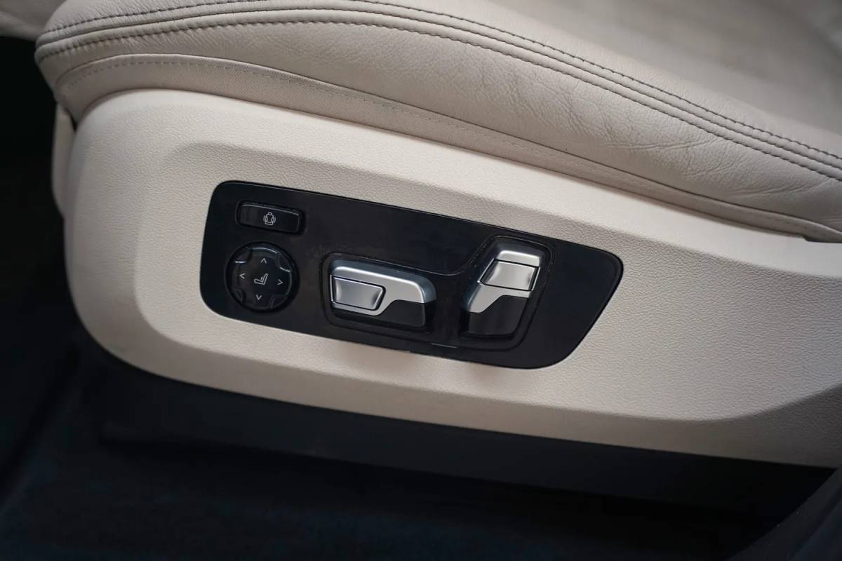 BMW X5 BMW X5 xDrive45e High Executive [ Panorama Luchtvering HUD Leder Stuur-&stoelverwarming]