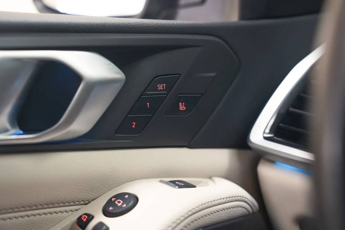 BMW X5 BMW X5 xDrive45e High Executive [ Panorama Luchtvering HUD Leder Stuur-&stoelverwarming]