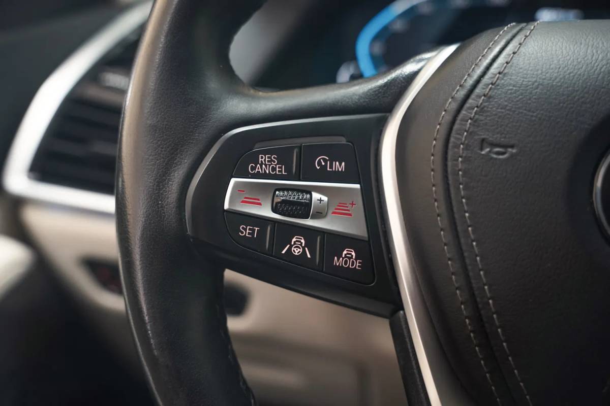 BMW X5 BMW X5 xDrive45e High Executive [ Panorama Luchtvering HUD Leder Stuur-&stoelverwarming]