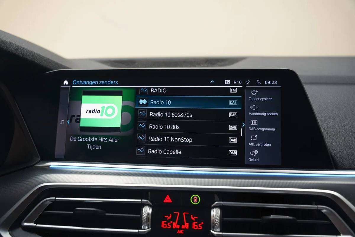 BMW X5 BMW X5 xDrive45e High Executive [ Panorama Luchtvering HUD Leder Stuur-&stoelverwarming]