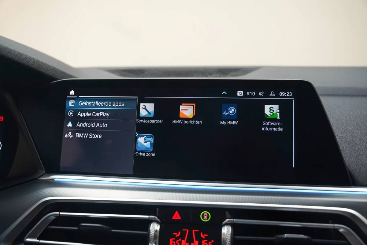 BMW X5 BMW X5 xDrive45e High Executive [ Panorama Luchtvering HUD Leder Stuur-&stoelverwarming]