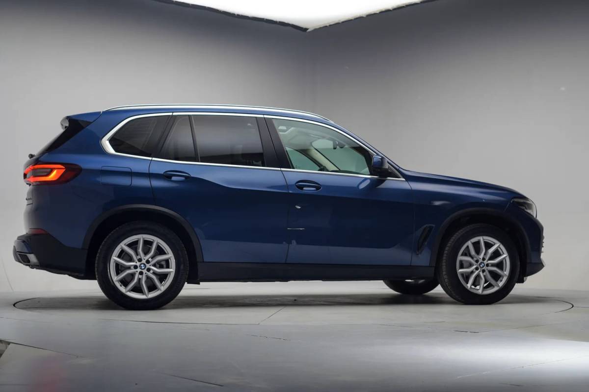 BMW X5 BMW X5 xDrive45e High Executive [ Panorama Luchtvering HUD Leder Stuur-&stoelverwarming]