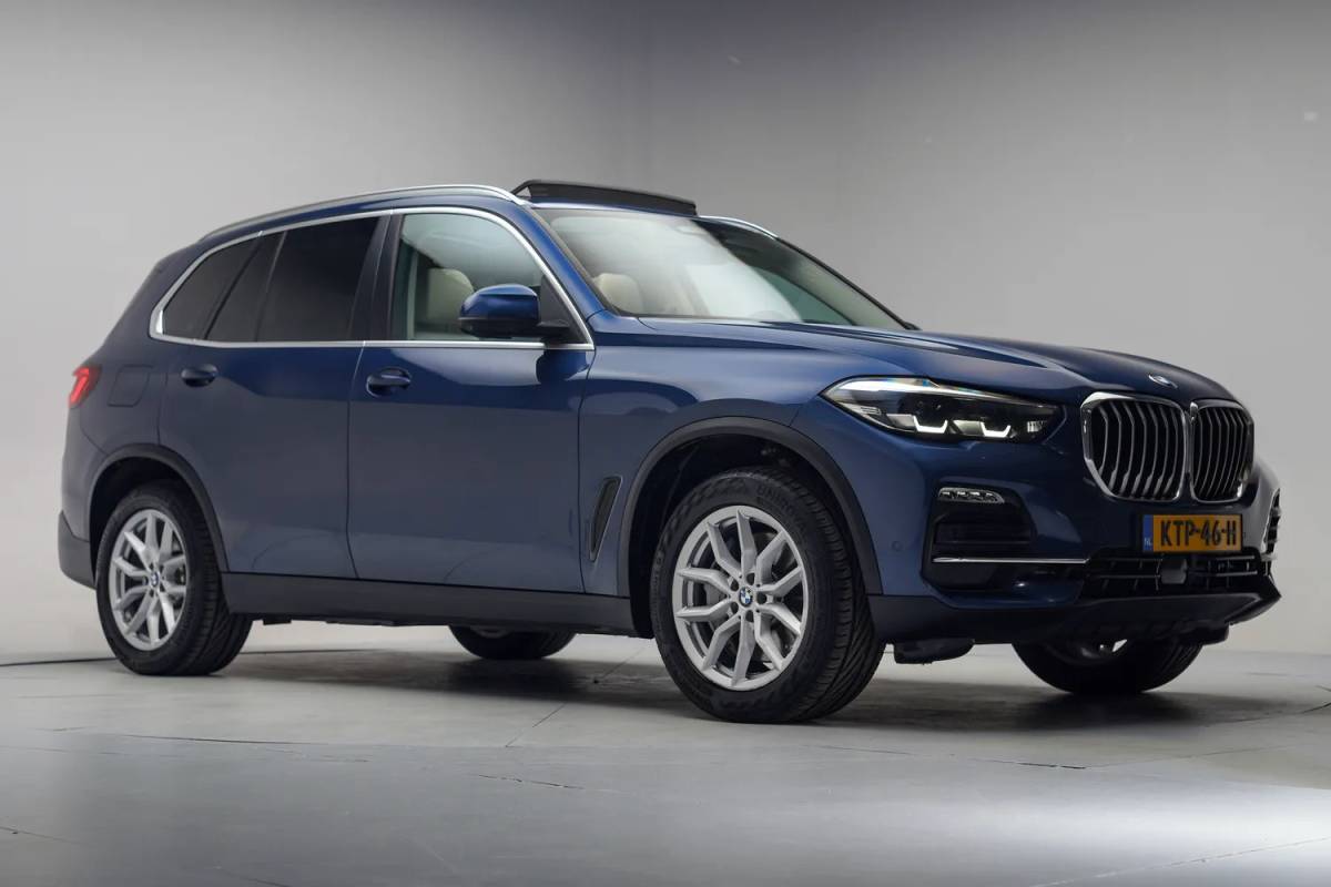 BMW X5 BMW X5 xDrive45e High Executive [ Panorama Luchtvering HUD Leder Stuur-&stoelverwarming]