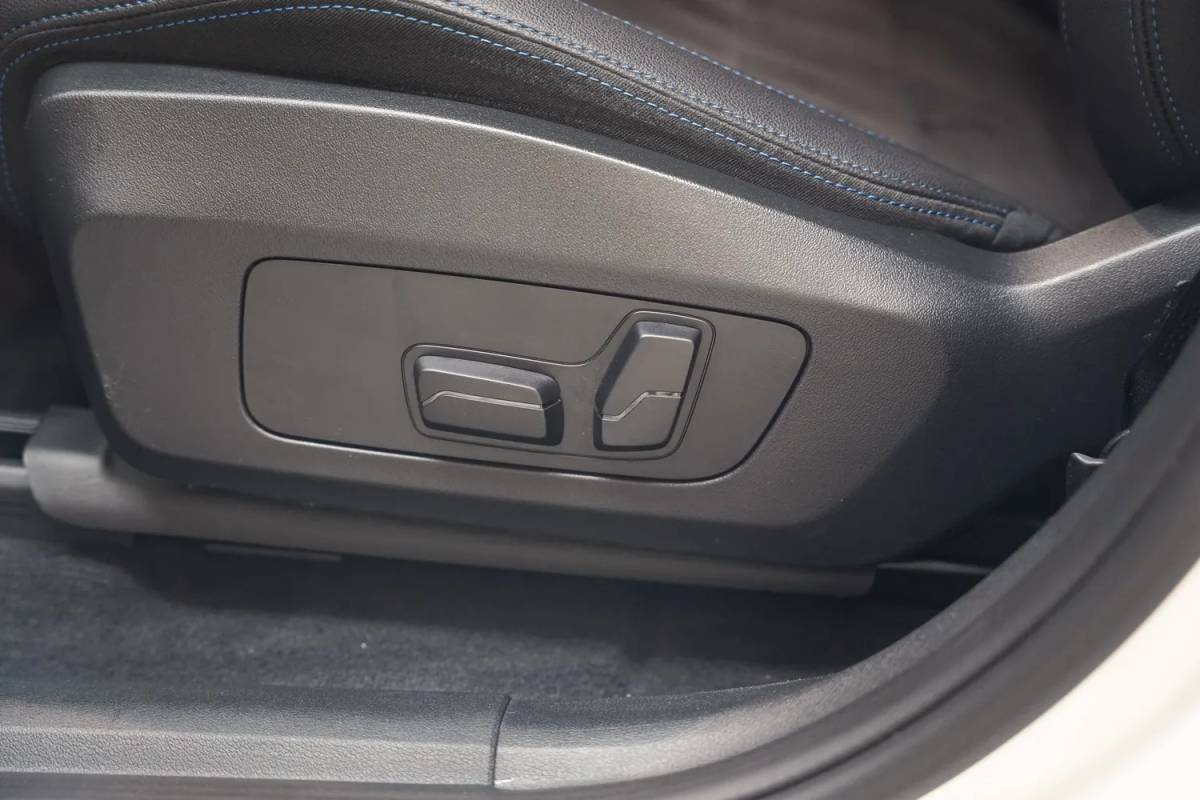 BMW 2 Serie BMW 2-serie Active Tourer 225e xDrive M Sport [ LED Memory Stuur-&stoelverwarming Camera ]