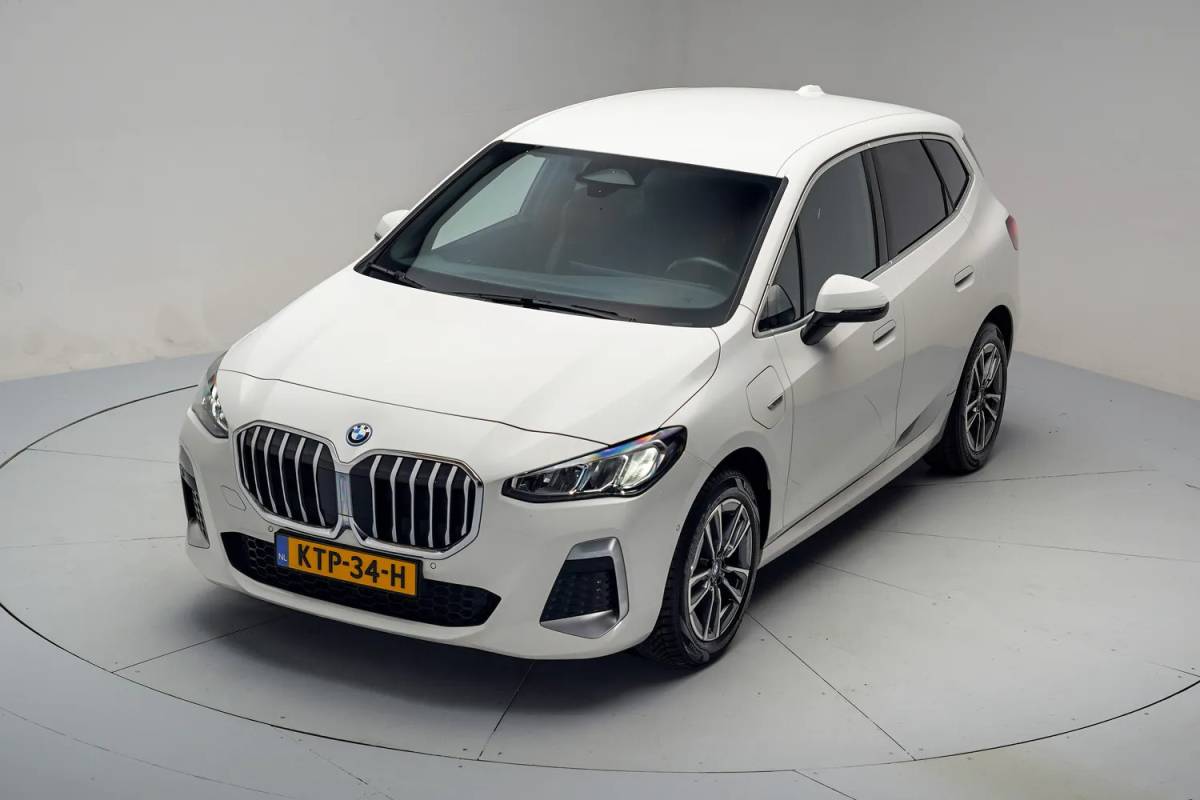 BMW 2 Serie BMW 2-serie Active Tourer 225e xDrive M Sport [ LED Memory Stuur-&stoelverwarming Camera ]