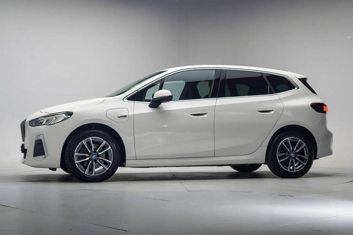 BMW 2 Serie BMW 2-serie Active Tourer 225e xDrive M Sport [ LED Memory Stuur-&stoelverwarming Camera ]