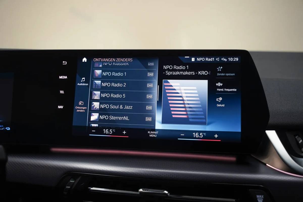 BMW 2 Serie BMW 2-serie Active Tourer 225e xDrive M Sport [ LED Memory Stuur-&stoelverwarming Camera ]