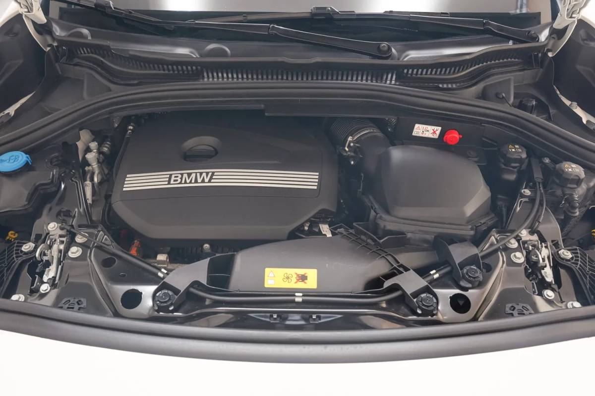 BMW 2 Serie BMW 2-serie Active Tourer 225e xDrive M Sport [ LED Memory Stuur-&stoelverwarming Camera ]