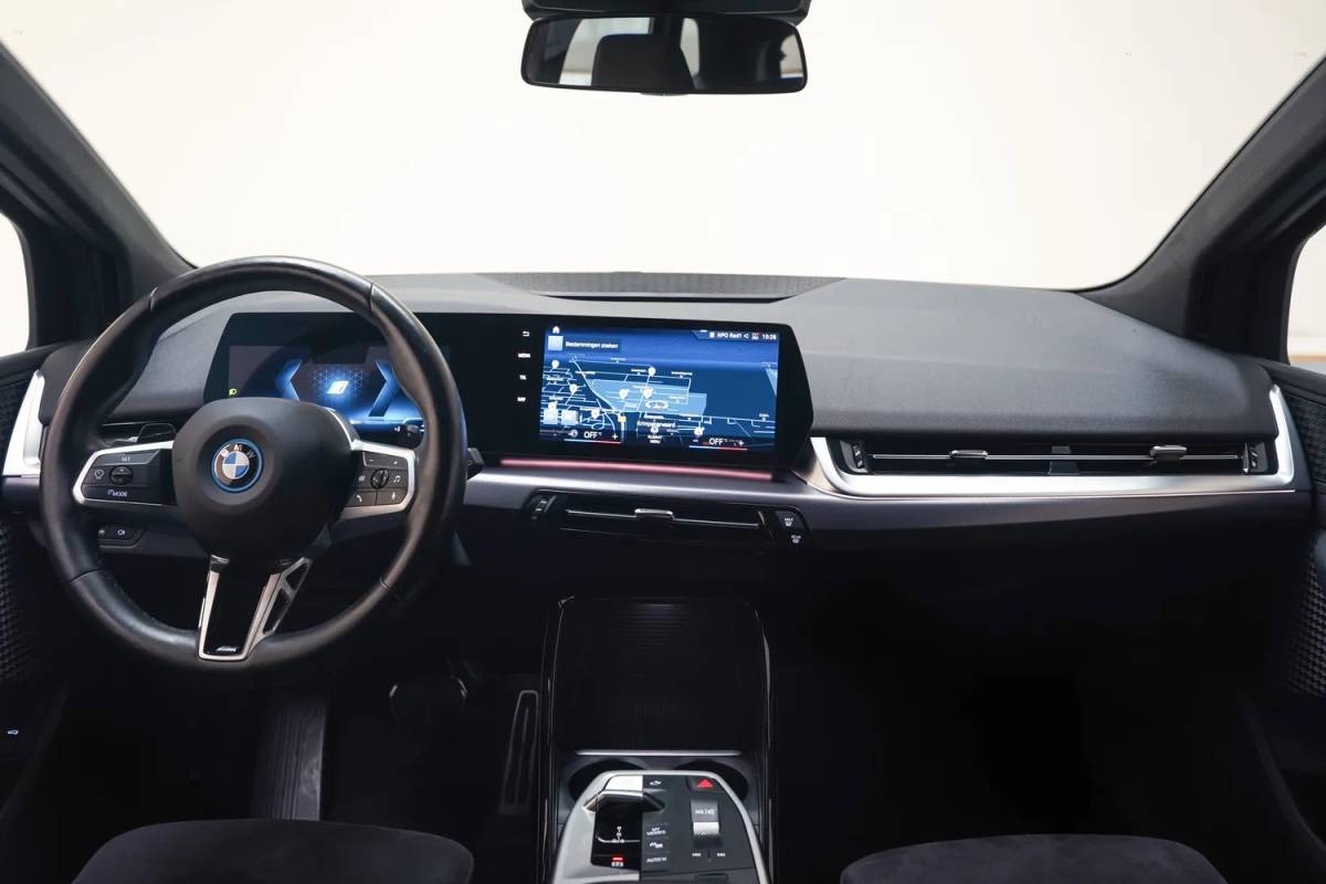 BMW 2 Serie BMW 2-serie Active Tourer 225e xDrive M Sport [ LED Memory Stuur-&stoelverwarming Camera ]