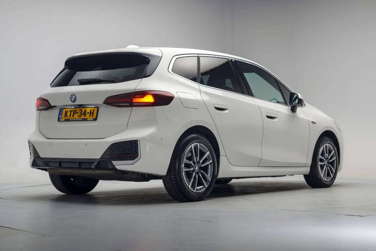 BMW 2 Serie BMW 2-serie Active Tourer 225e xDrive M Sport [ LED Memory Stuur-&stoelverwarming Camera ]