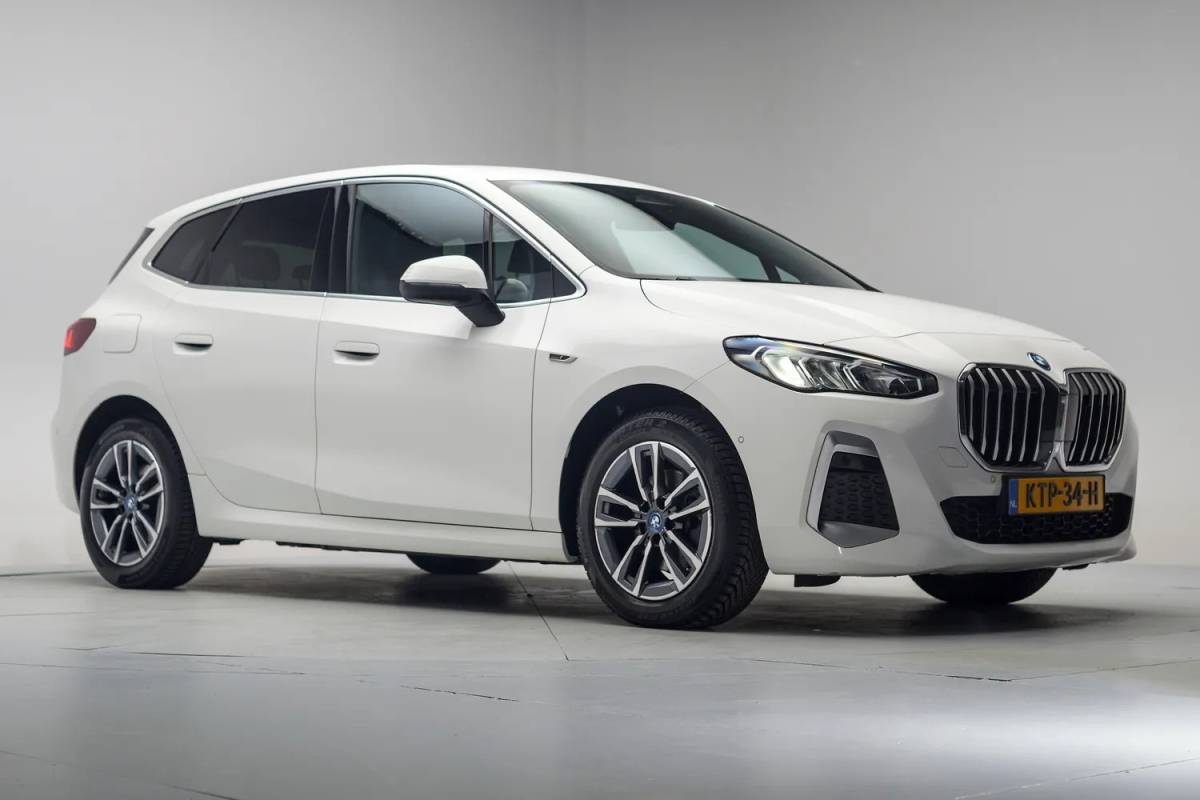 BMW 2 Serie BMW 2-serie Active Tourer 225e xDrive M Sport [ LED Memory Stuur-&stoelverwarming Camera ]
