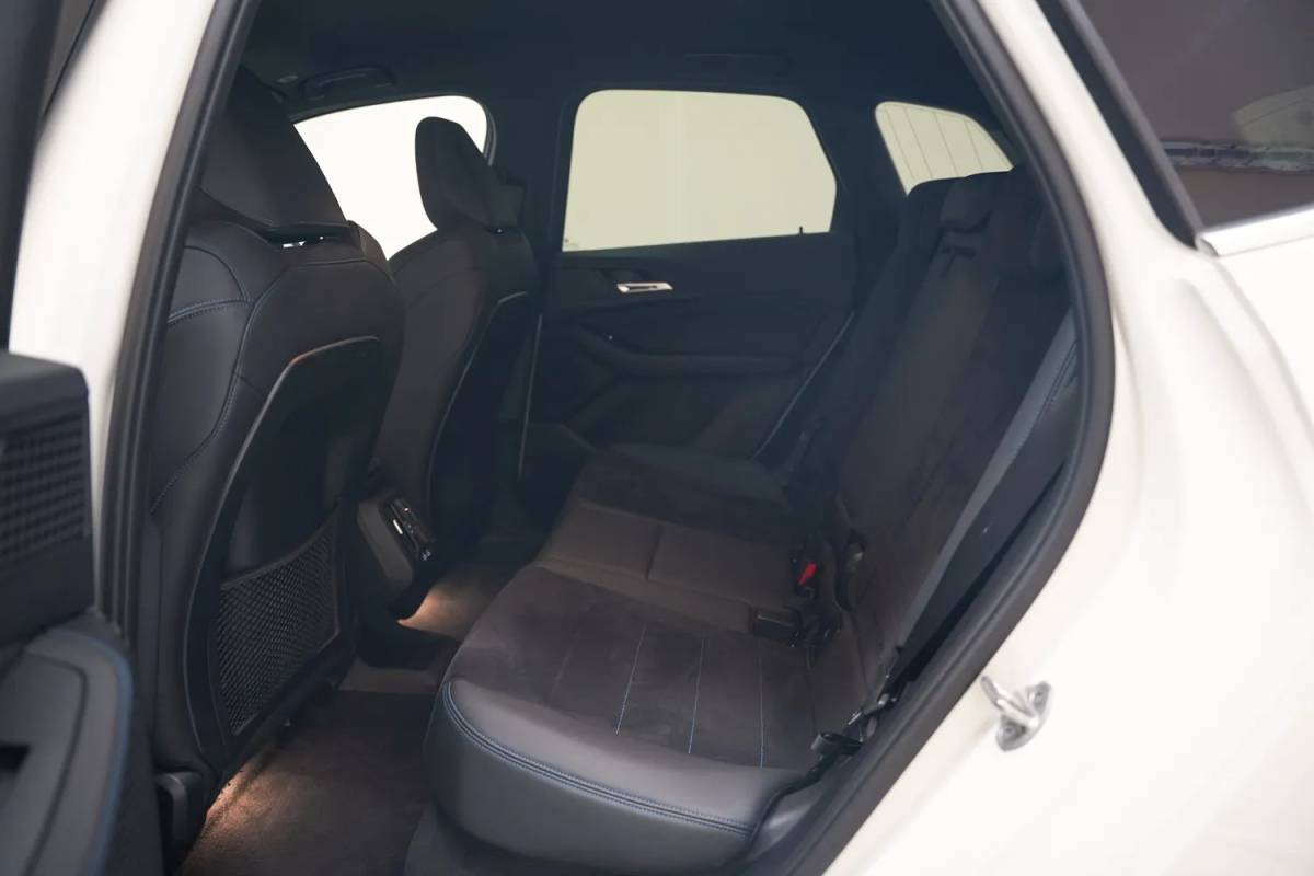 BMW 2 Serie BMW 2-serie Active Tourer 225e xDrive M Sport [ LED Memory Stuur-&stoelverwarming Camera ]