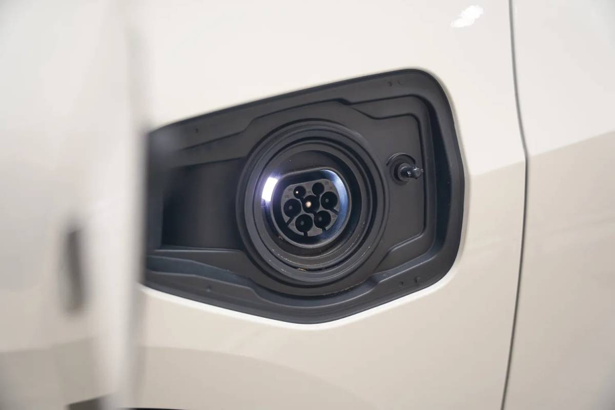 BMW 2 Serie BMW 2-serie Active Tourer 225e xDrive M Sport [ LED Memory Stuur-&stoelverwarming Camera ]