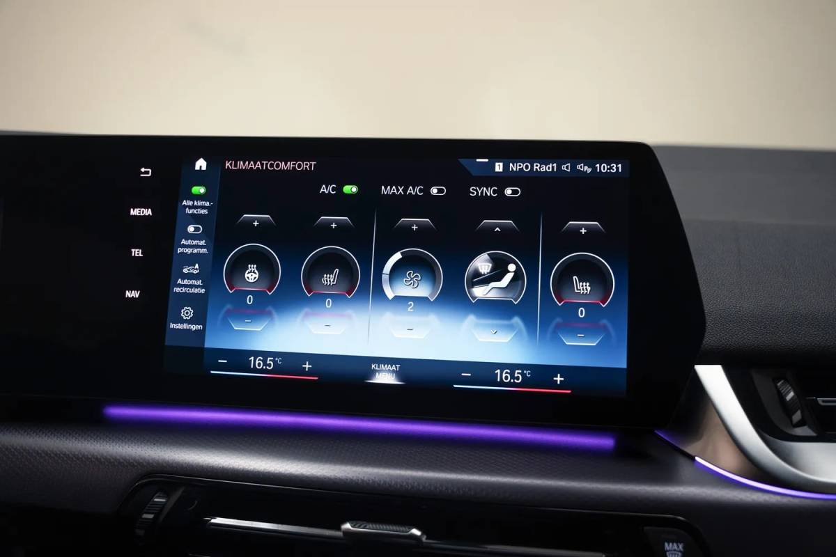 BMW 2 Serie BMW 2-serie Active Tourer 225e xDrive M Sport [ LED Memory Stuur-&stoelverwarming Camera ]